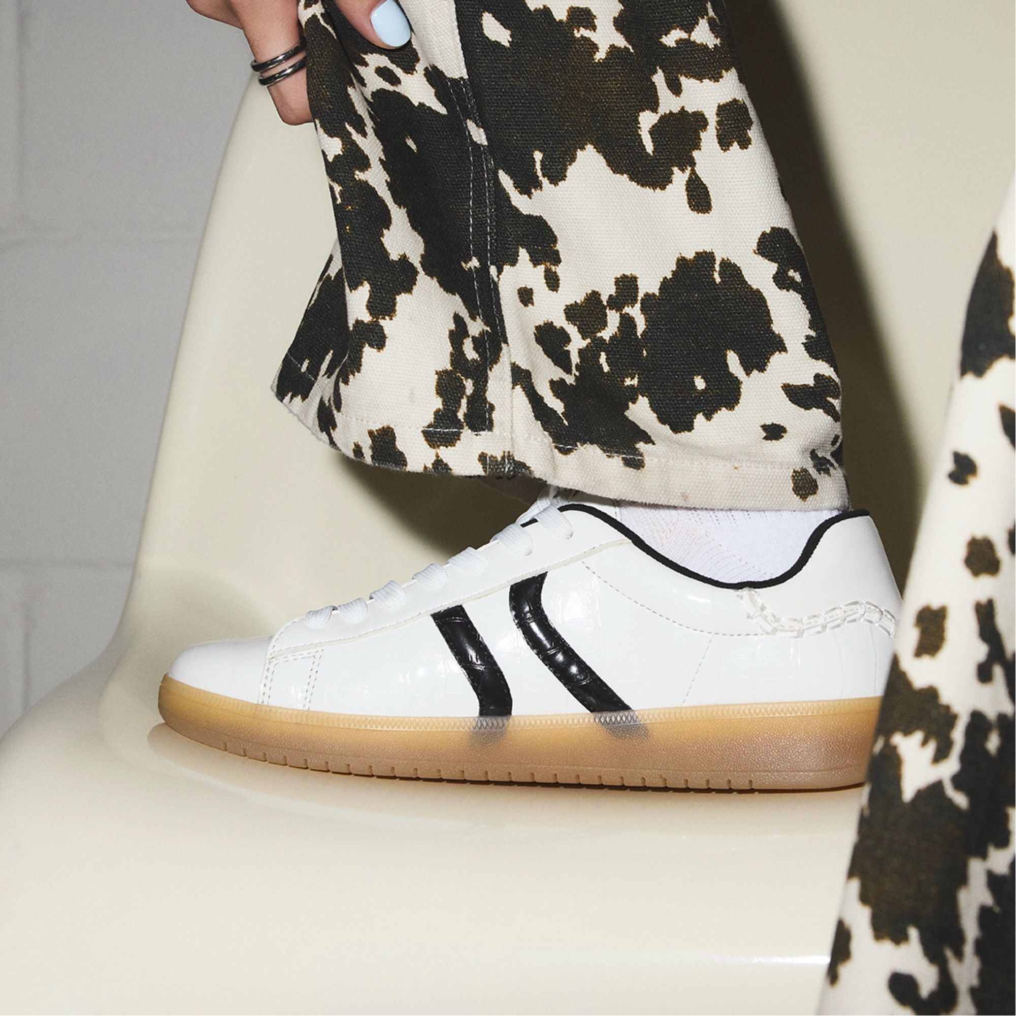 Chicsneaker2